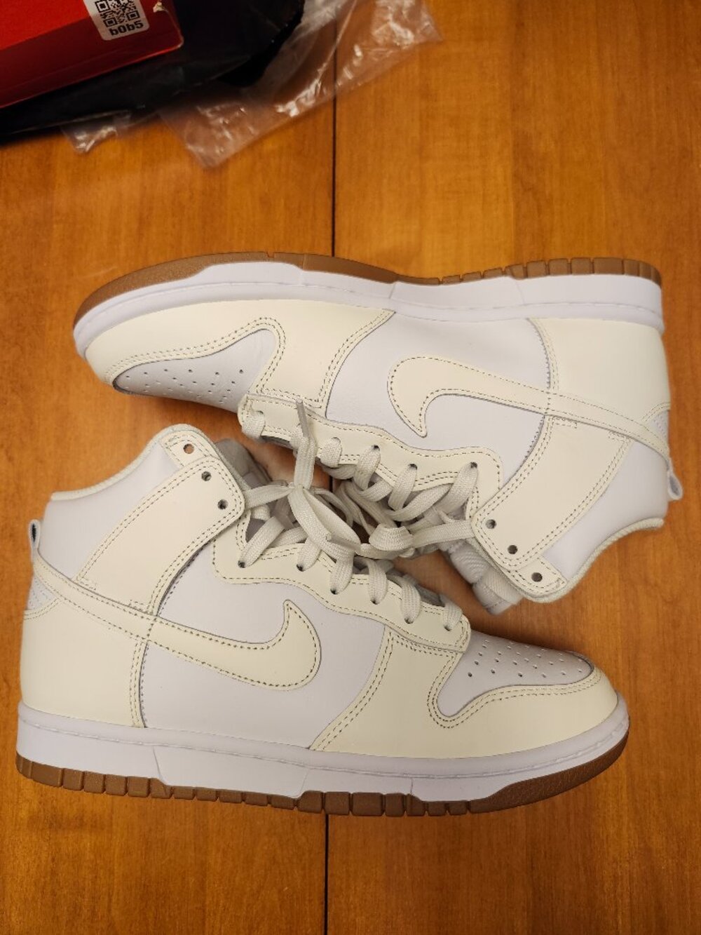 Nike Dunk High - Picture 2 of 8